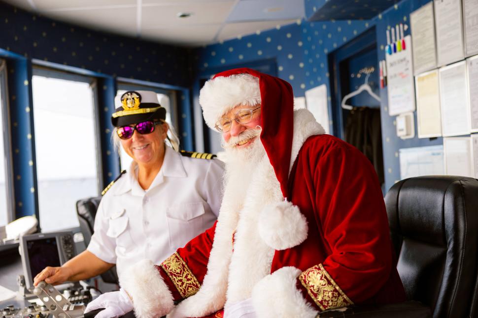 Tampa Holiday Dinner Cruises  Yacht Starship